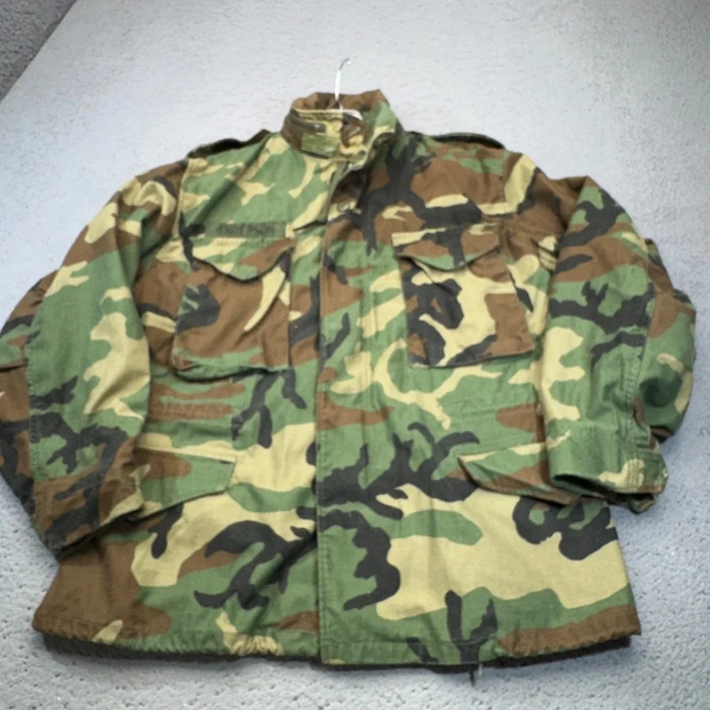 Vintage US Army Field M65 Jacket Mens Medium Short Camo Military Coat Woodland